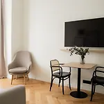 New Opening! Digital Check-in - Park By Charly Aparthotel