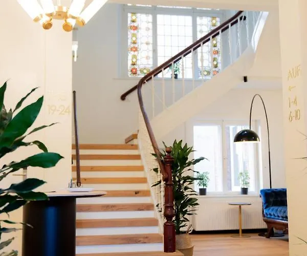 Apart-hotel Bob W Old Town 4*